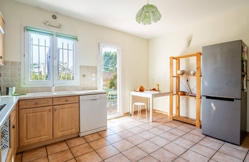 La Ciotat Ski Chalet | Sarti. House 5min walk from the beaches, AC, garden, BBQ