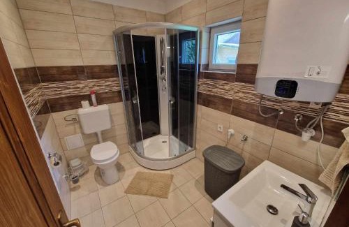 Sarud Apartment | Sarudi Wellness Apartman