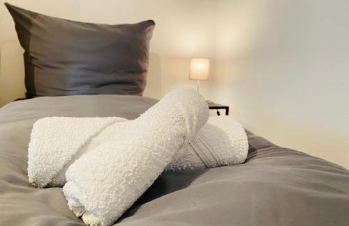 Wuppertal Apartment | Sasi Homes - WorkBase