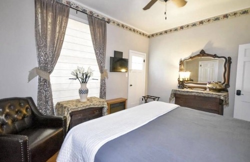Mena Bed & Breakfast | Sassafras Inn