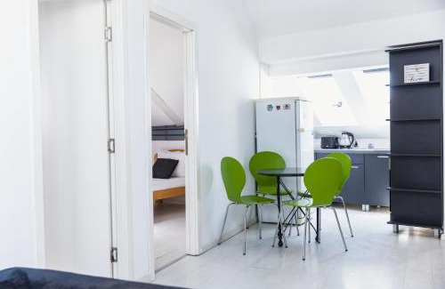 Terazije Apartment | SAT modern 2-bedroom loft in city center