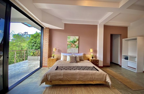 Envigado House | Satori Place In San Lucas