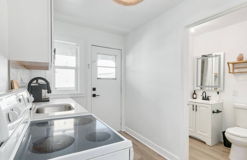 Downtown St. Petersburg Apartment | Satoshi Hideout SOL