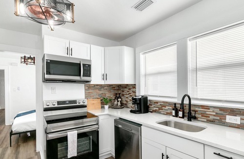 Downtown St. Petersburg Apartment | Satoshi Hideout SOL