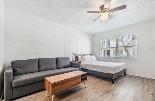 St. Petersburg - Clearwater Apartment | Satoshi Hideout
