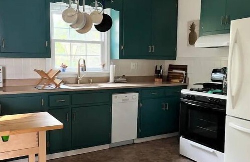 Saugerties Cottage | Saugerties Cottage - relaxing home in nature, close to downtown, HITS & hikes