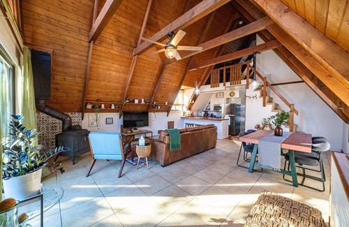 Woodland Park Apartment | Sauna Firepit King Bed Close to Skiing