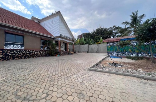 Kampala House | Sauti Explorers Villas