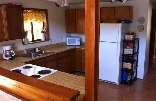 Troy House | Savage Lake Lodge. Waterfront/Waterfalls 3BD/2BA Sleeps 10+