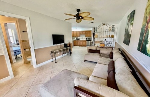 Jensen Beach Apartment | Savanna's Club in Jensen Beach