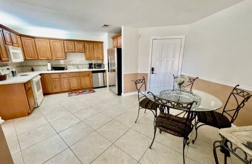 Jensen Beach Apartment | Savanna's Club in Jensen Beach