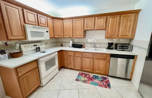 Jensen Beach Apartment | Savanna's Club in Jensen Beach