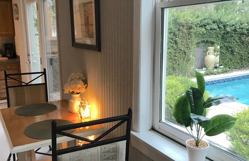 Baldwin Park Cottage | Savannah Charm Poolside Cottage - 3 mins fr Downtown!