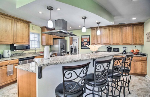 Savannah House | Savannah Escape ~ 11 Mi to Historic District!