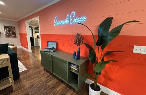 Isle of Hope Historic District House | Savannah Escape - A modern one