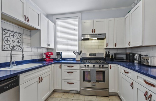 Dixon Park House | Savannah Home with 2 Units to sleep 12, Near Forsyth Park