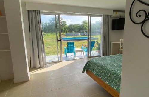 Punta Sur Apartment | Savannah Inn 202 Suite Mountain View