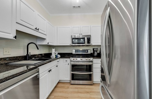 Vaught Condo | Savannah Shores
