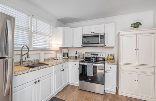 Historic Downtown Savannah Apartment | Savannah Vintage Haven - Thomas Square