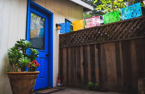 Eastside Santa Cruz Apartment | Savasana Surfer's Retreat