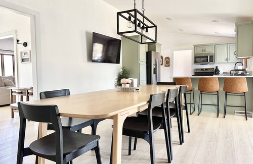 Fish Creek House | Save 10% on Weeknight Stays - Fish Creek - Trails + Fire Pit + Sleeps 10