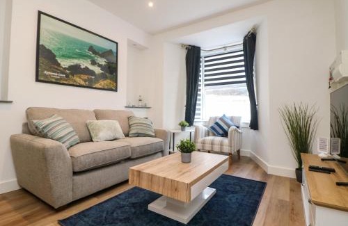 Mullion Apartment | Savoy Bay