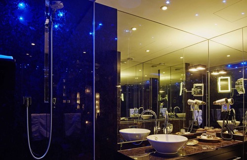 Altstadt-Nord Hotel | Savoy Hotel