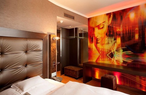 Altstadt-Nord Hotel | Savoy Hotel