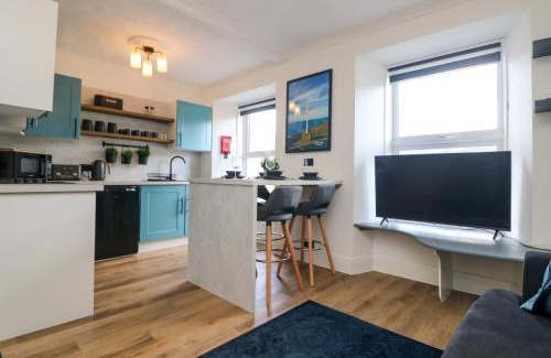 Mullion Apartment | Savoy View