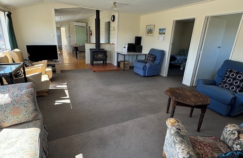 Lake Tekapo Other | Sawdon - Shearing Farm Cottage. Basis Kiwi Holiday accommodation.