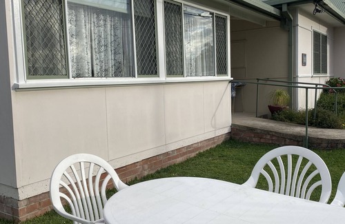 Sawtell House | Sawtell Cottage Entire house excludes garagen