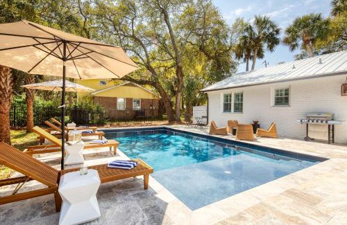 Isle of Palms House | Sawyer by AvantStay Stunning Isle Of Palms Home w Pool