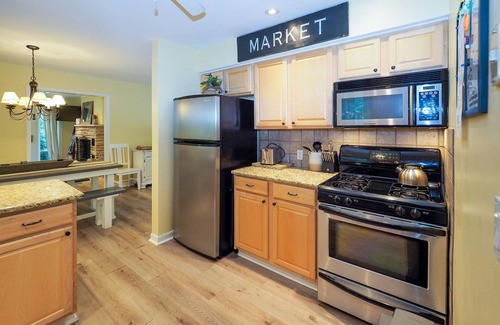 Shorewood-Tower Hills-Harbert House | Sawyer Cottage Just Steps from Warren Dunes State Beach!