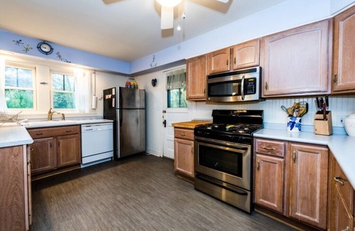 Sawyer Cottage | Sawyer Retreat With Private Heated Pool!