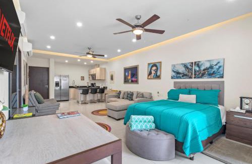 Emiliano Zapata Apartment | Sax House 306