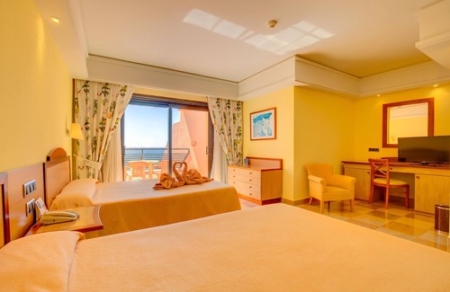 Bahia Calma Hotel | SBH Crystal Beach Hotel & Suites - Adults Only