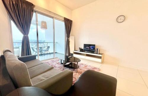 Bandar Puchong Jaya Apartment | SC 1-10pax 2Room Sky pod Puchong IOI Mall 5Bed LRT