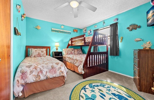 Horseshoe Beach Apartment | Scallop, fishing, shrimping and complimentary Golf Cart. and have Ice machine