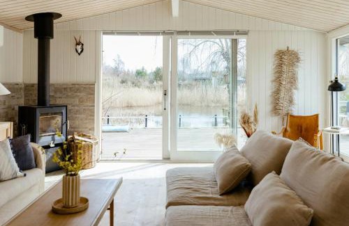 Udsholt Sand House | Scandinavian Style And Lake View In Oasis