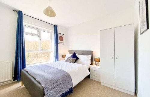 Batheaston House | Scarlet House