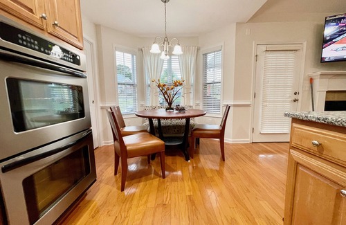 Ellenwood House | Scarlet Manor Atlanta Accessible Ranch Style, Basketball Court Home Gym