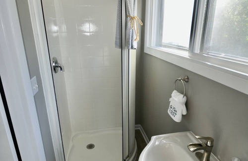 Okauchee Lake House | Scenic 4 bedroom WI Lake Home - Newly Renovated!