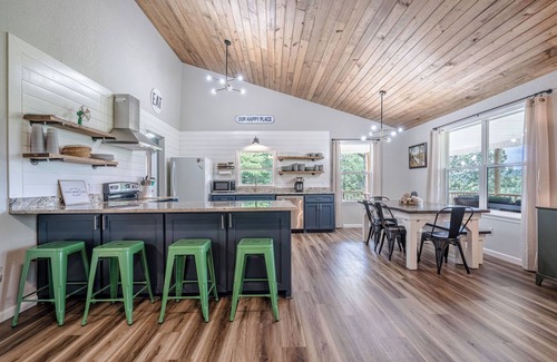 Bonnerdale House | Scenic Caddo River Getaway