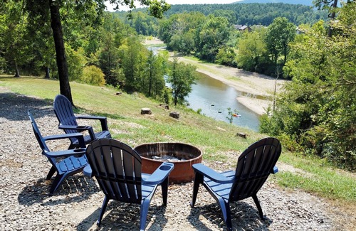 Bonnerdale House | Scenic Caddo River Getaway
