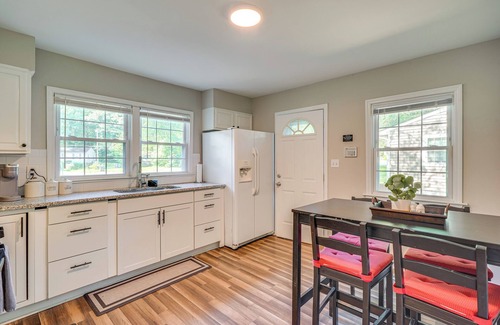 Hillsborough House | Scenic Escape ~ 15 Mi to Durham!