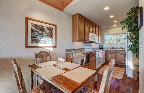 Tahoe Village House | Scenic Escape - BEST views of Lake Tahoe!