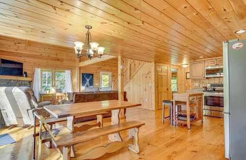 Franconia Cabin | Scenic Franconia Cabin ~ 6 Mi to Cannon Mountain!