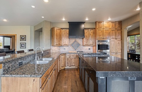 Highland Estates House | Scenic Getaway with Entertainment Haven: 5 BR 5 BA