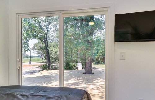 La Grange House | Scenic La Grange Tiny Home on 22 Acres By Wineries