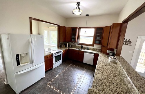 Bandera House | Scenic Lake View Home with Pool & Hot Tub